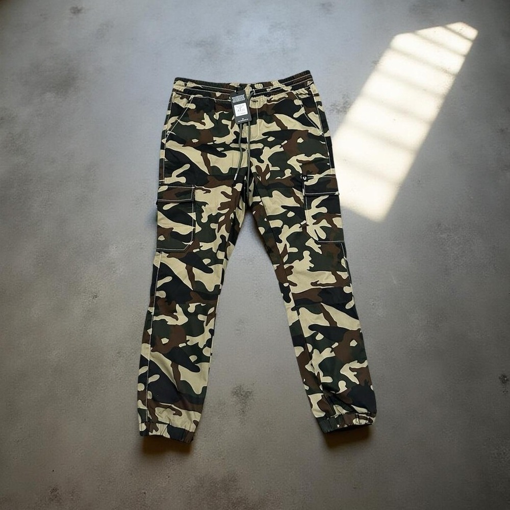True Religion Men's Hunting Camo Cargo Joggers Sweatpants Size Medium NWT